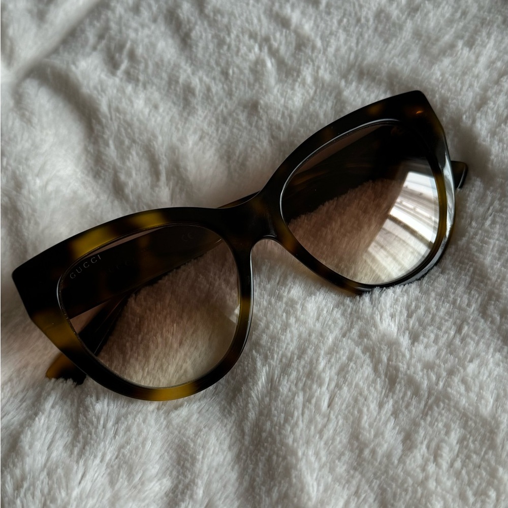 Gucci sunglasses “Havana Cat Eye”